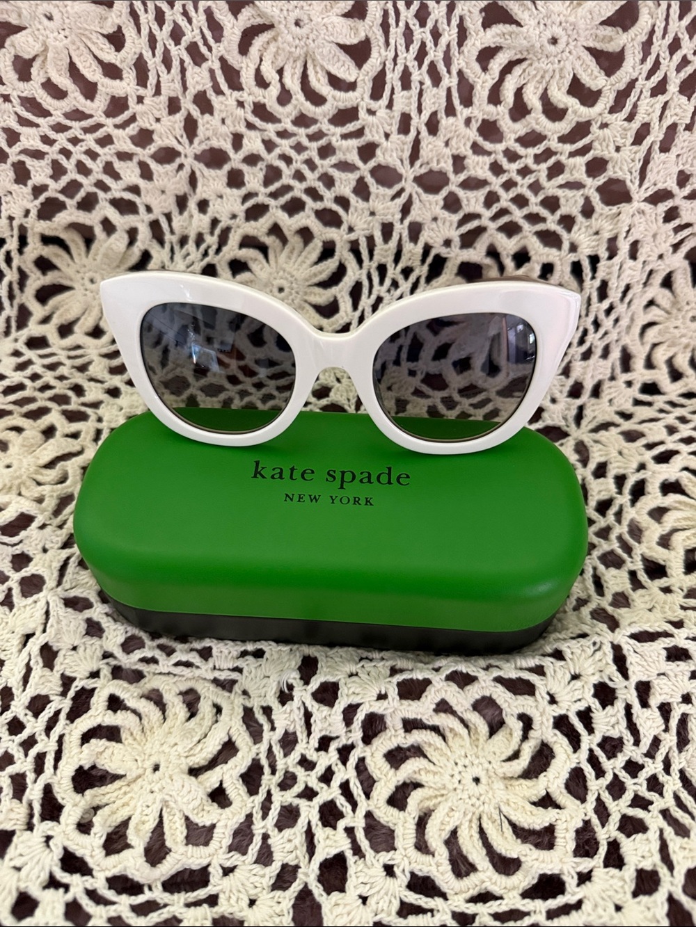 kate spade White Cat-Eye Sunglasses with Dark Lenses